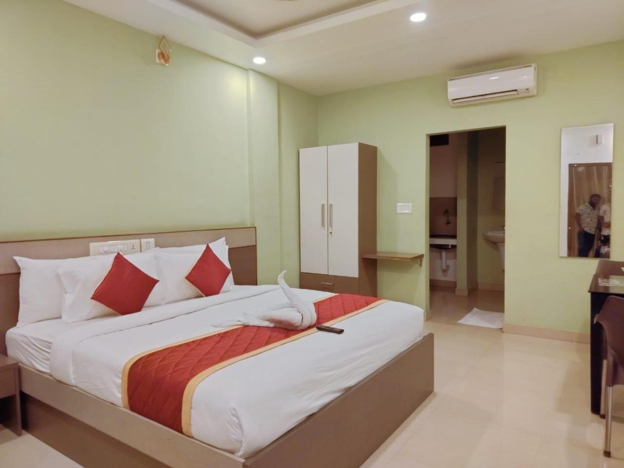 Alfa Inn Недумбассери Экстерьер фото